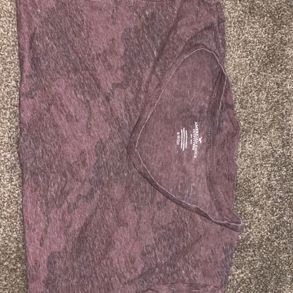 maroon camo short sleeve shirt